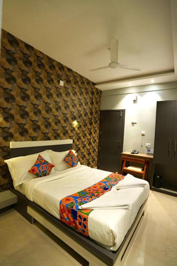 Geetha Govindham Hotel Guruvāyūr Exterior foto